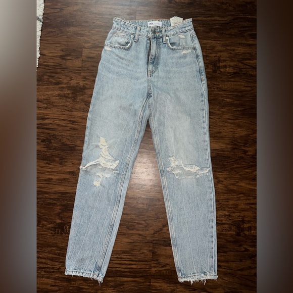 Zara Straight Leg Jeans - Picture 1 of 4